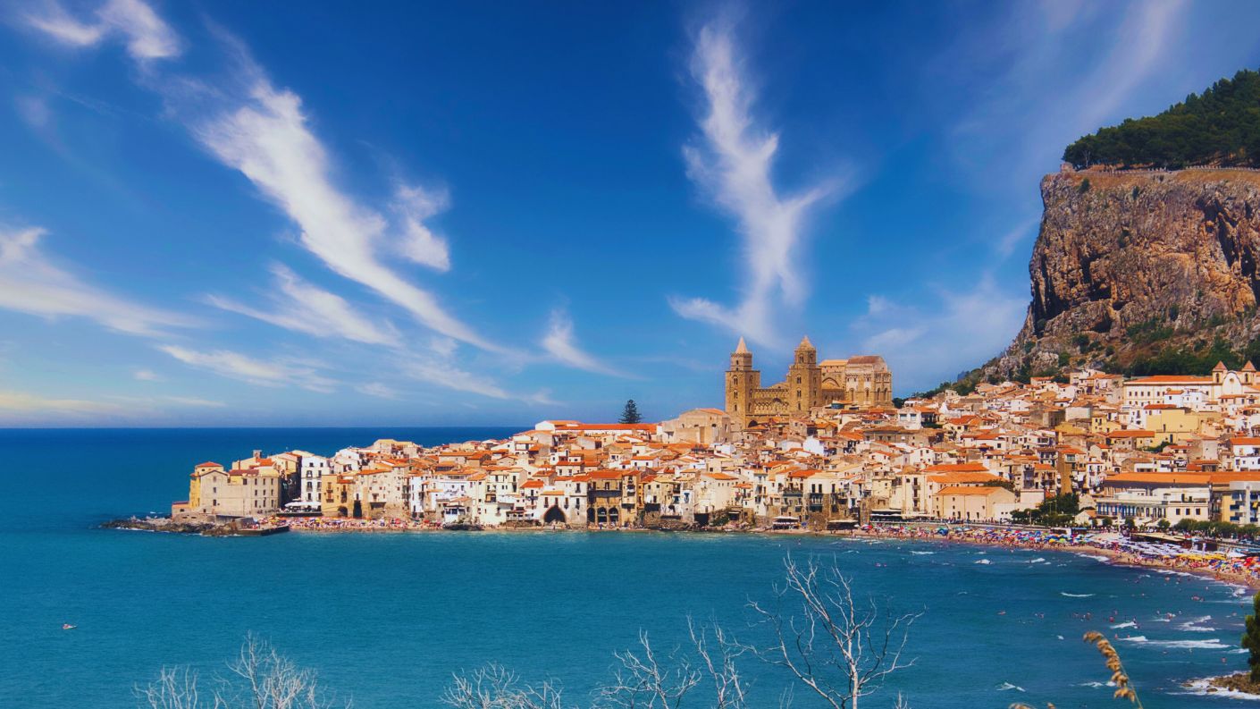 Veduta panoramica di Cefalù, in Sicilia.