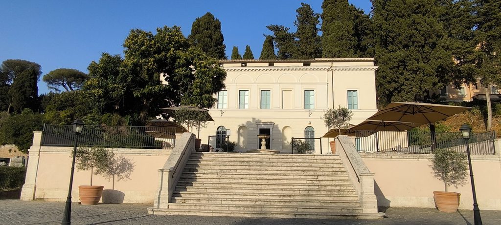 Casina del Salvi con la terrazza nel Parco Archeologico del Celio